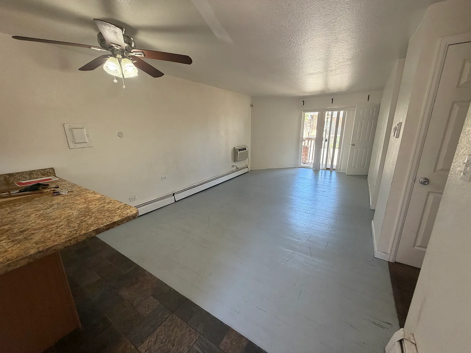 2 bed, 839 sqft, $1,900 — Photo 4