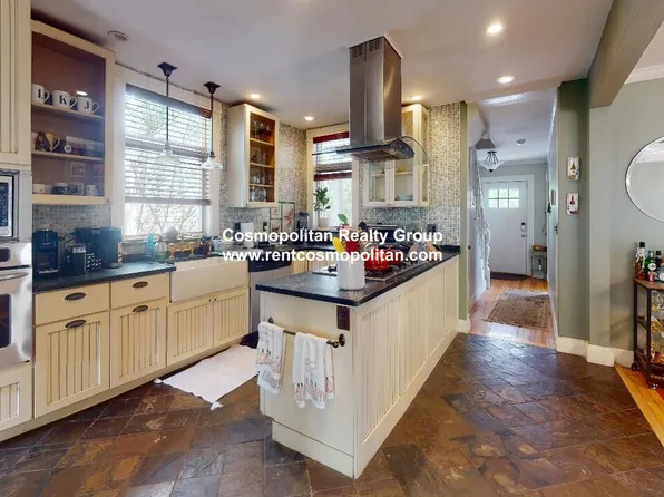 41 Winchester St, Medford, MA 02155