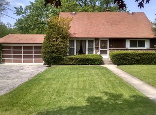 270 May Ave, Glen Ellyn, IL 60137