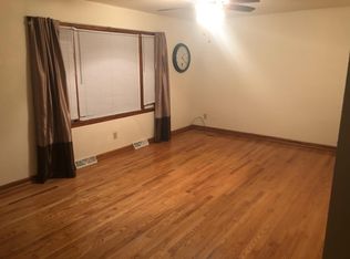 1324 S 10th St, Watertown, WI 53094