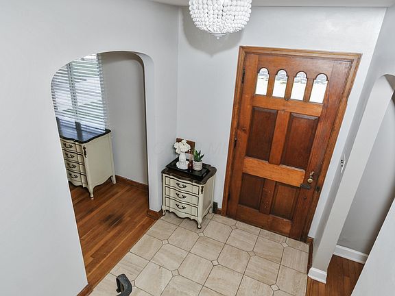 5th image of 2441 Berwick Blvd