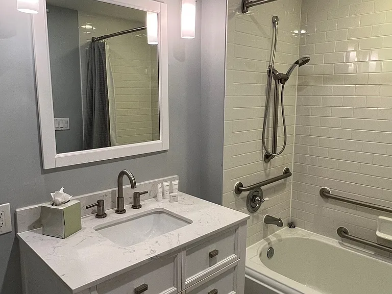 Full bath - shower & tub