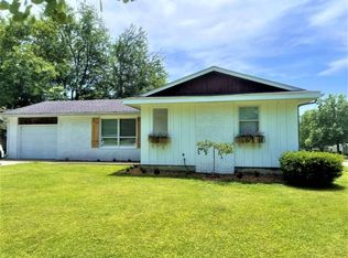 515 Lowry St, Pittsfield, IL 62363