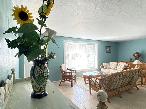 5th image of 2233 Alice Rd