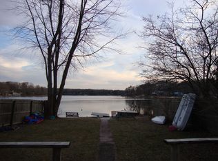 227 Lakeside Trl, Ridge, NY 11961