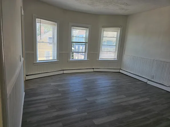 474 Weeden St #3, Pawtucket, RI 02860