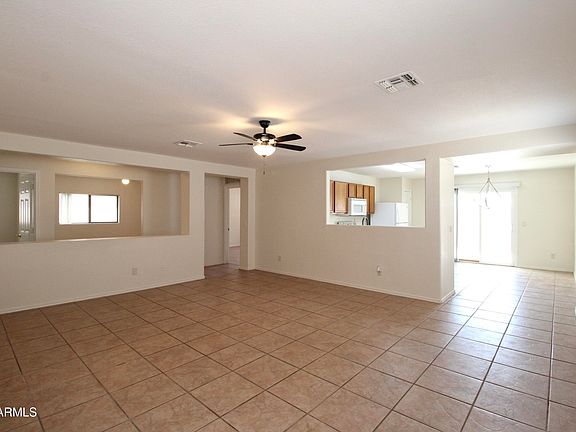 4th image of 667 W Jardin Drive
