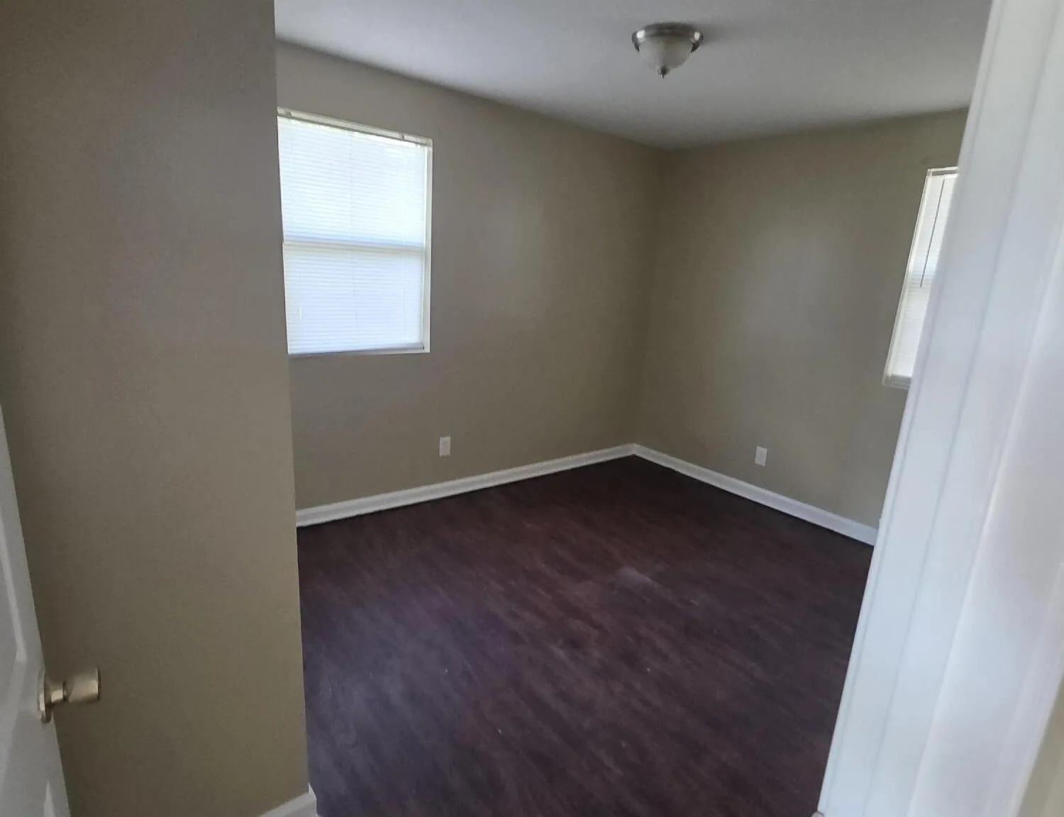 2 bed, 1.0 bath, 676 sqft, $795 — Photo 3