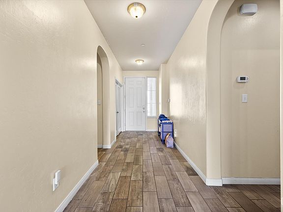 4th image of 9313 Wolf River Ave