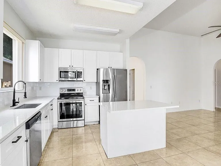 930 Grand Canyon Dr — Photo 15