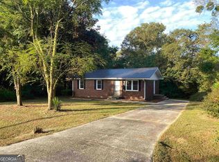 212 Bio Ln, Hartwell, GA 30643