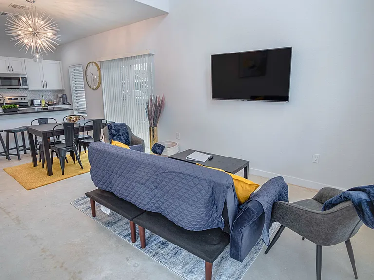 1018 Delaware St #2 — Photo 3