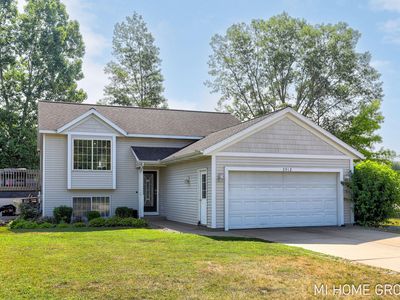 2912 Sunrise Ave, Holland, MI, 49424