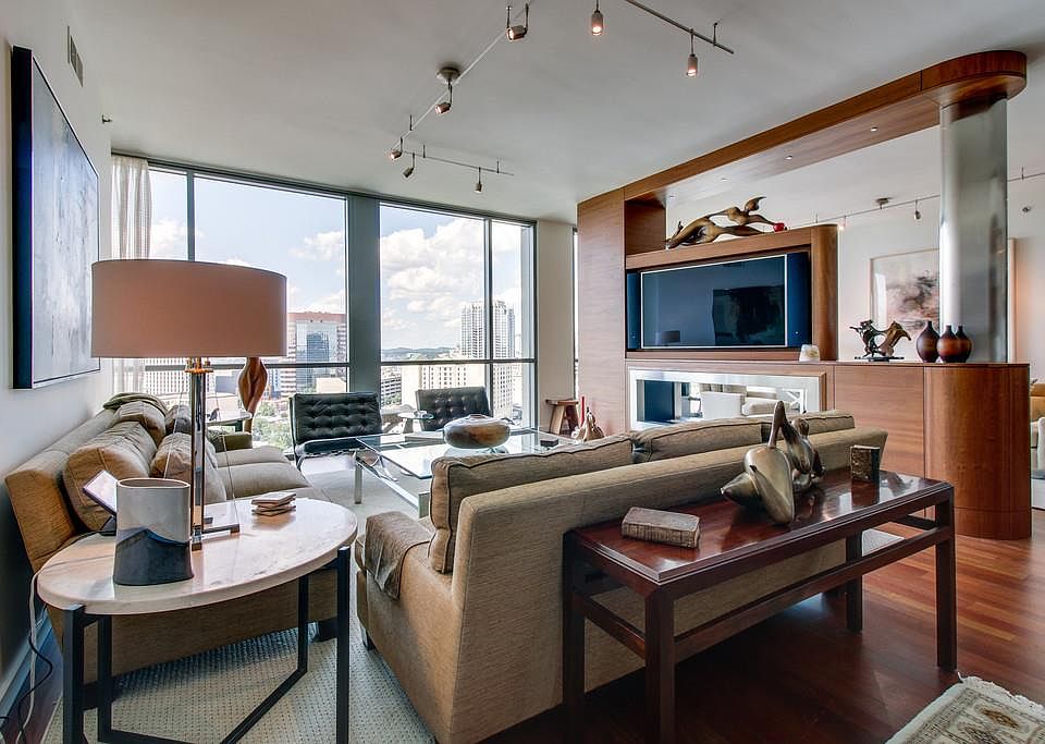 1st image of 900 20th Ave S APT 1111