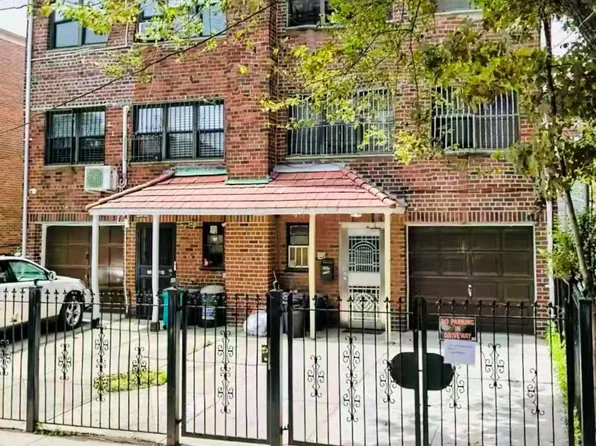 40-66 Denman St, Elmhurst, NY 11373