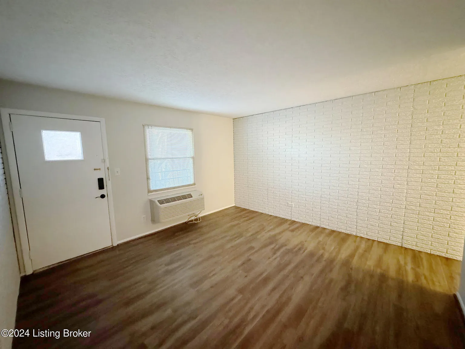 1 bed, 1.0 bath, 537 sqft, $950 — Photo 3