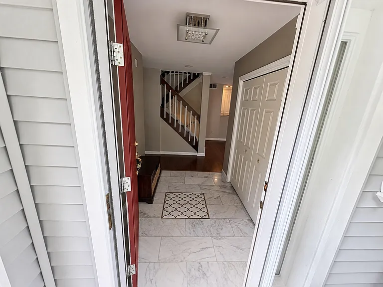124 Westview Dr — Photo 4