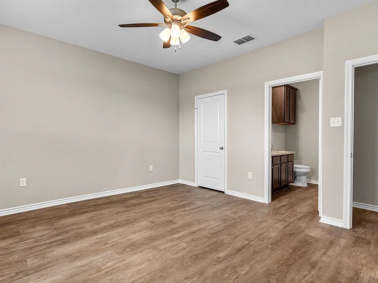 311 Maplewood Cir — Photo 10