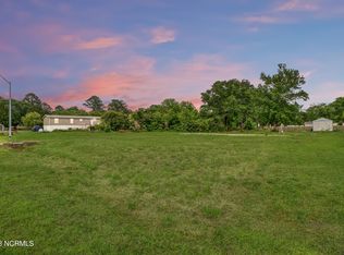 116 Canal St, Newport, NC 28570