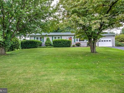720 Meadow Dr, Honey Brook, PA, 19344