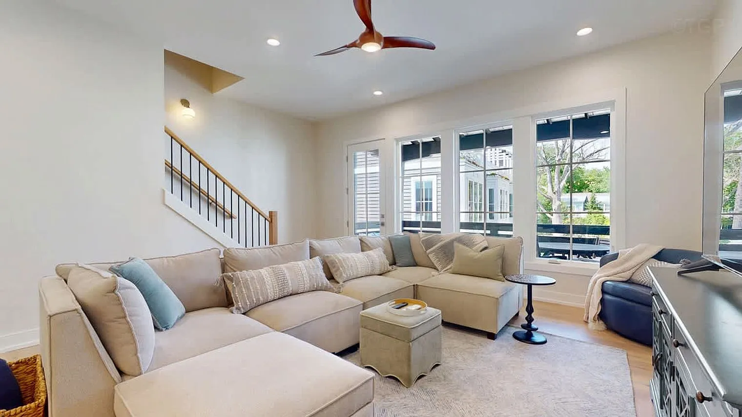 3 bed, 2.0 bath, 2066 sqft, $7,123 — Photo 1