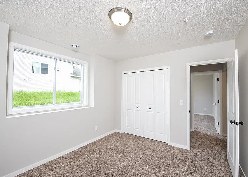 1606 16th Ave N Princeton, MN 55371 — Photo 2