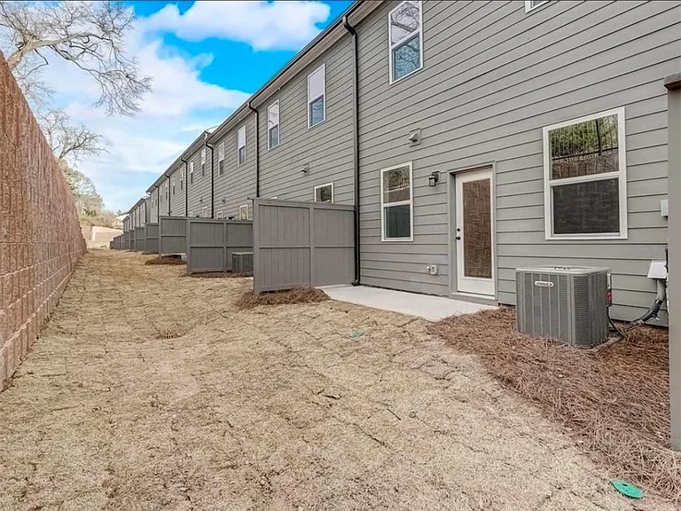 1632 Gunnin Trce NW — Photo 28