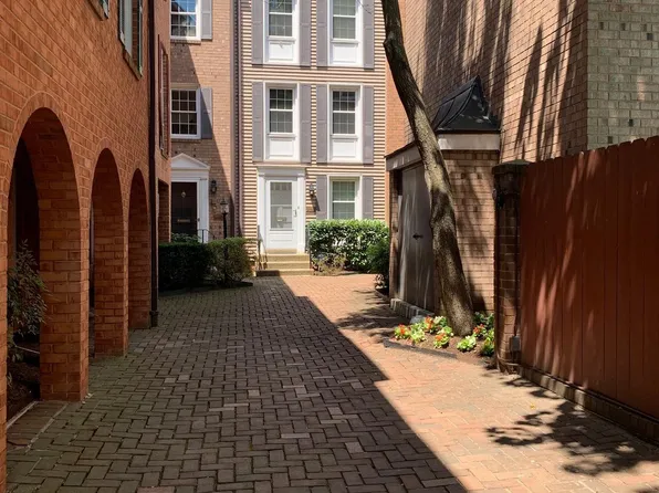 900 24th St NW Unit J, Washington, DC 20037