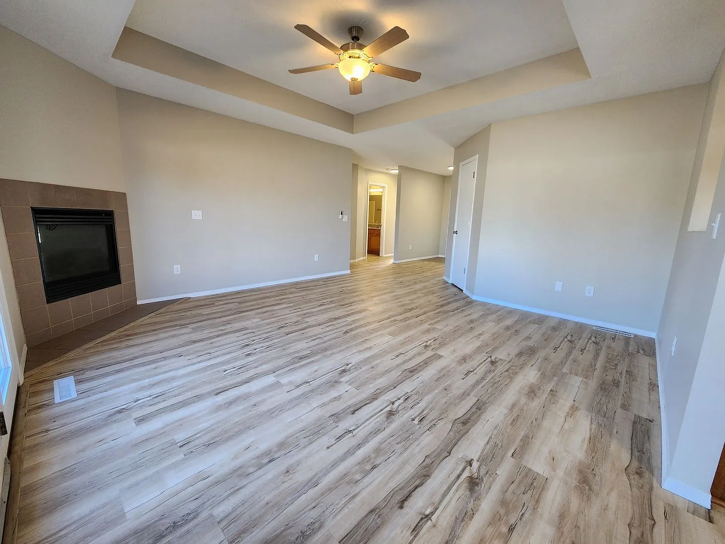 Spacious 2-Bedroom, 2-Bathroom Home Available Now!! — Photo 4