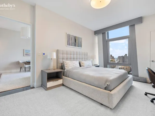 35 West 15th Street image 4 of 9