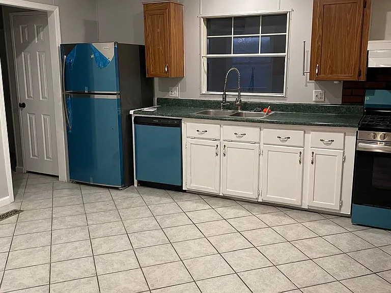 3075 Glen Wallace Dr — Photo 20