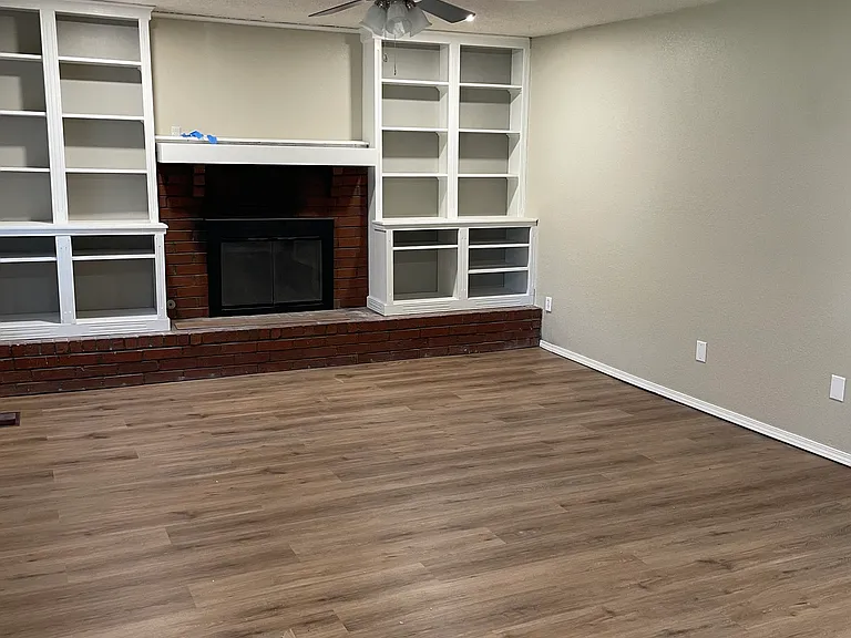 2809 E El Paso St — Photo 5