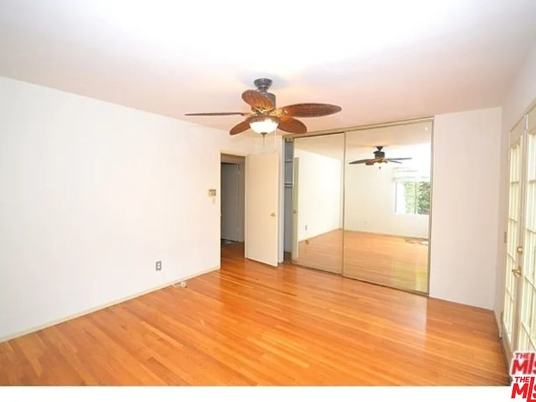 429 S Orange Dr — Photo 8