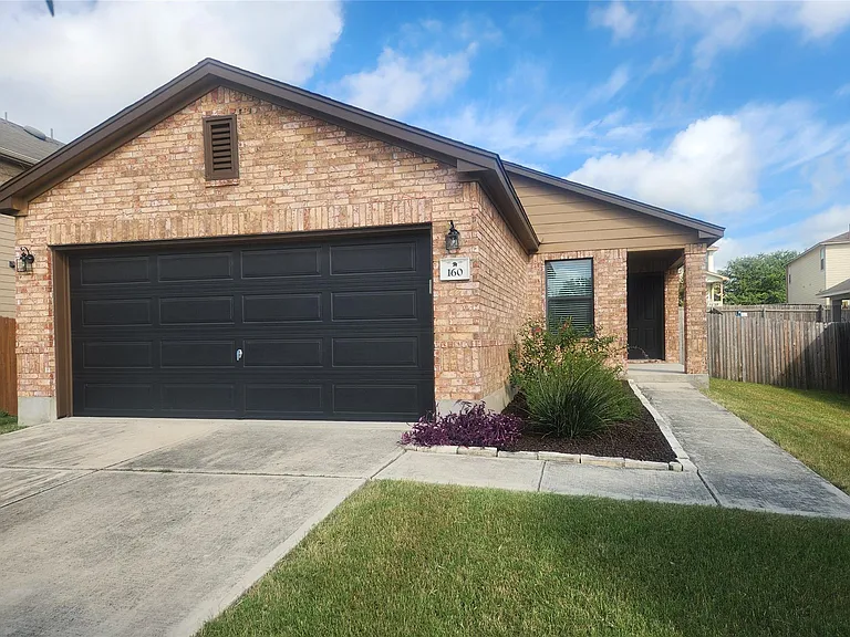 160 Rummel Dr — Photo 1