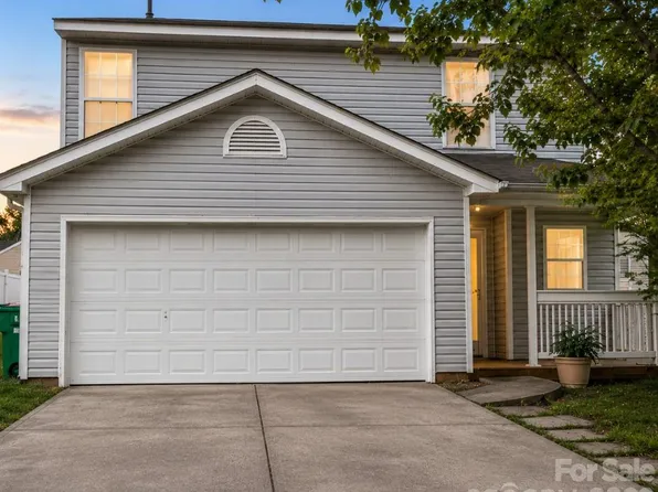 1309 Winding Branch Ct, Charlotte, NC 28216