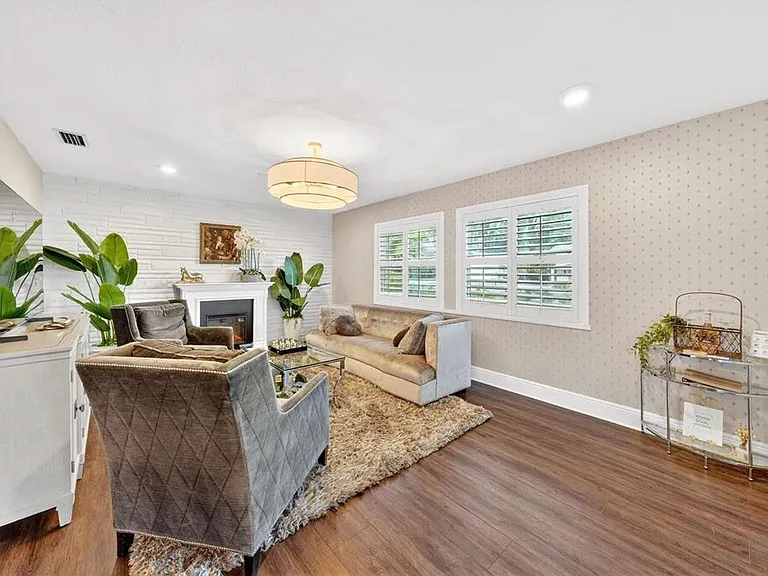 1099 Grove Ave — Photo 33