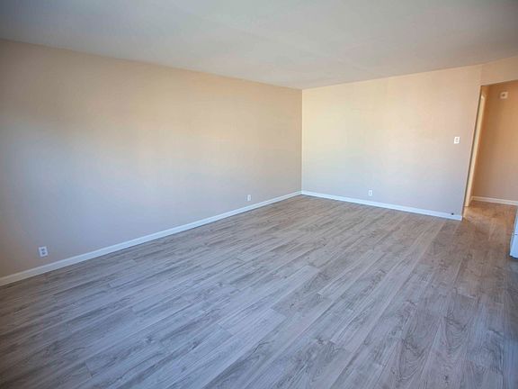 3rd image of 890 34th Ave #7