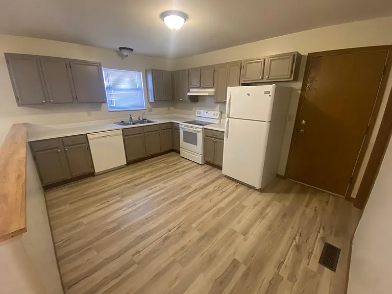 608 Linda Ln #B — Photo 7