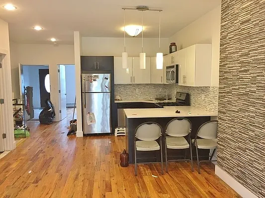 Rented by Soha LLC | media 65