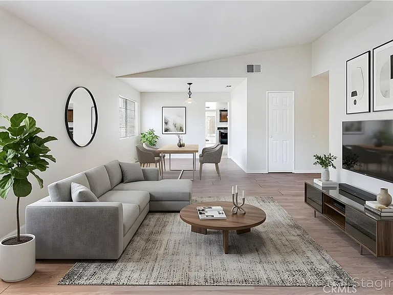 5546 McLennan Ave — Photo 4