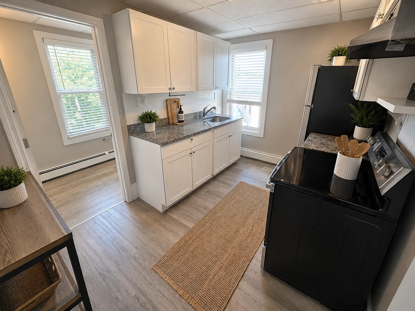 16 Maple Street — Photo 2