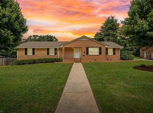 3411 Sandon Pl, Winston Salem, NC 27104