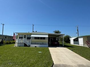 7298 SE Swan Ave, Hobe Sound, FL 33455