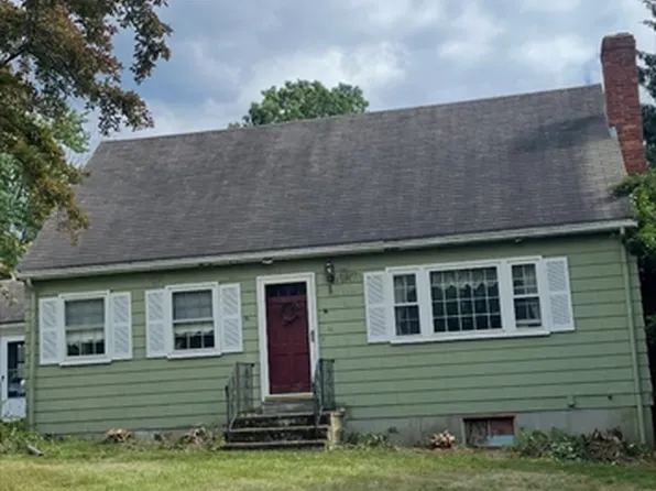 11 Glenn Dr, Franklin, MA 02038