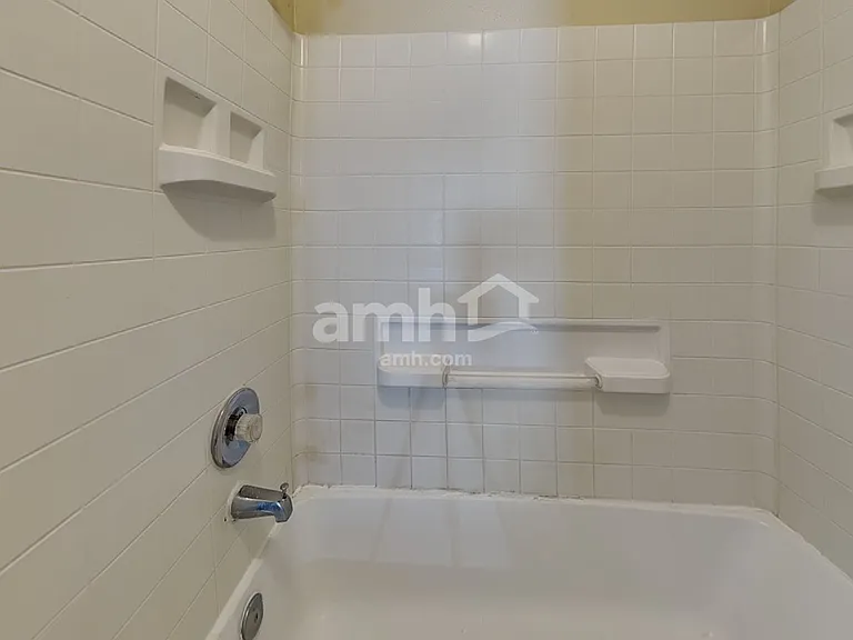 22270 Queenbury Hills Dr — Photo 15