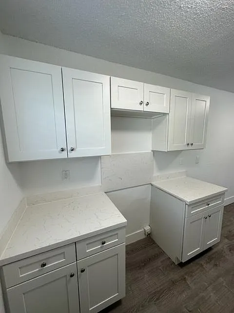 2 bed, 900 sqft, $1,950 — Photo 2