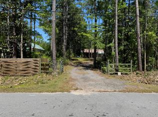 219 Jones Dr, Freeport, FL 32439