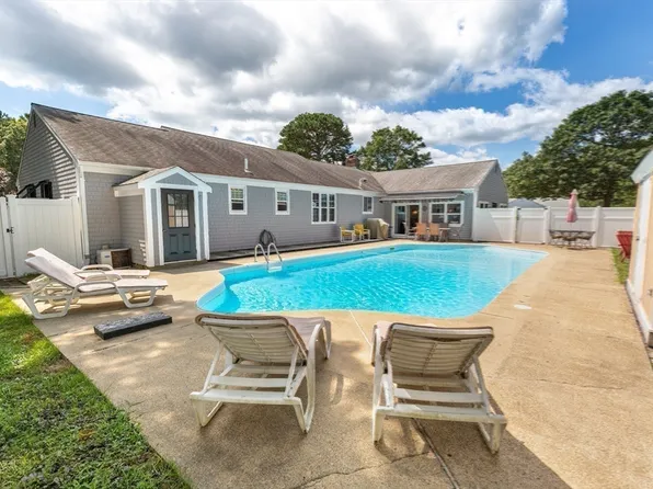 56 Seth Parker Rd, Barnstable, MA 02630