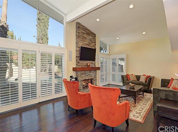 3rd image of 21905 Woodland Crest Dr