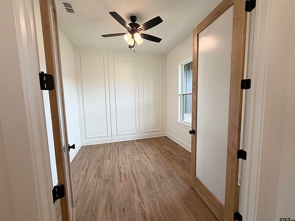 3rd image of 349 Heritage Way